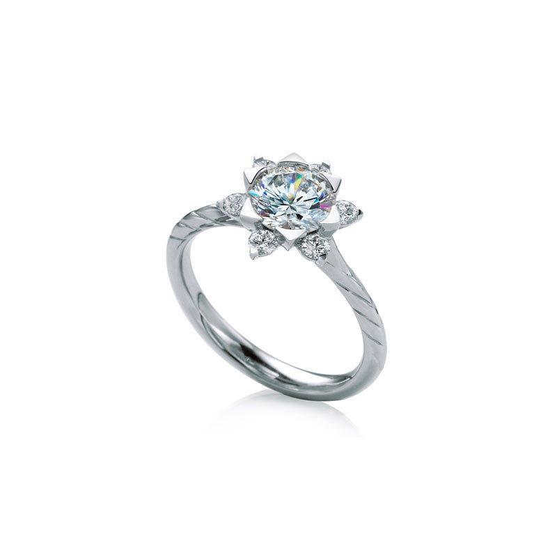Mallow Round Brilliant Diamond Engagement Ring